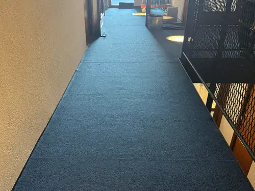 Oneffenheden onderschatten in de ondervloer