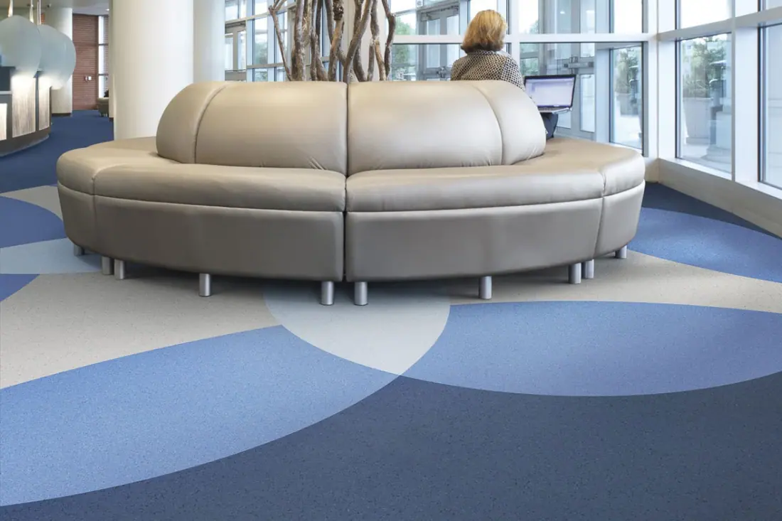 Tarkett IQ Granit in een projectruimte