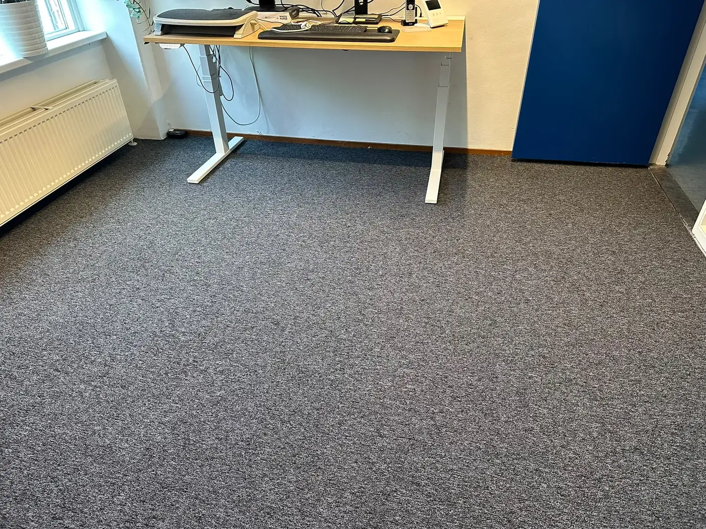 BLOQ Tradition 940 Anthracite in een schoolkantoor