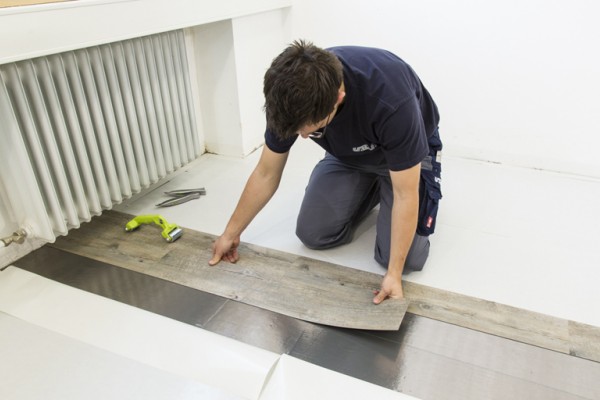 PVC stroken leggen op een bestaande ondervloer