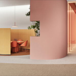 Kantoorruimte met Desso AirMaster Classic tapijttegels in grijstinten, ingericht met moderne bureaus en ergonomische stoelen.