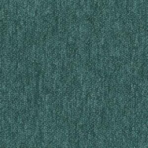 Desso Essence 8012 groene tapijttegel met subtiele textuur, geschikt voor moderne kantoor- en projectinrichtingen.