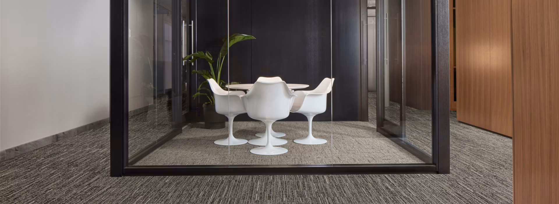 Tapijt vervangen kantoor